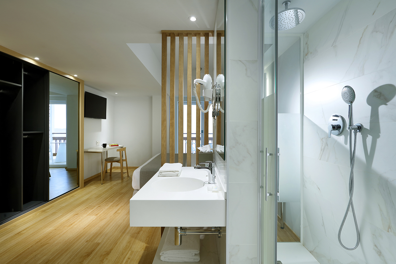 079_alta_CaleiaTalayotSpaHotel Doble Vista Mar Frontal.jpg